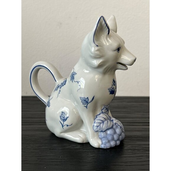 VTG 1986 Fox-Shaped Porcelain Creamer Blue/White Franklin Mint Country Friends - Picture 4 of 9